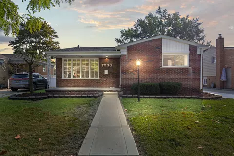 7030 Plainfield St, Dearborn Heights, MI 48127
