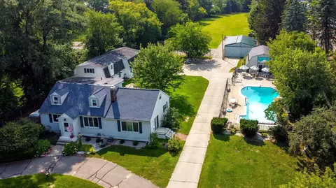 4209 Rural St, Waterford, MI 48329