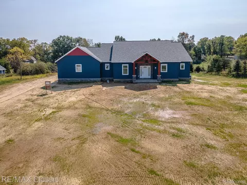 3991 Storybook Ln, Webster, MI 48189