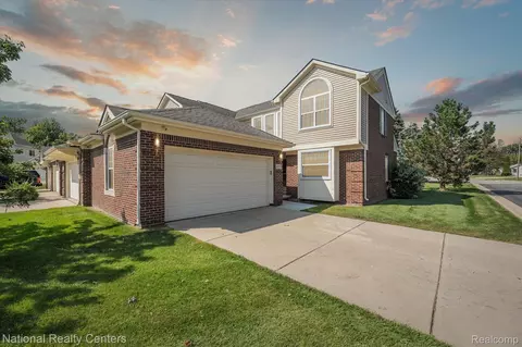 8777 Columbia Cir, Canton, MI 48187