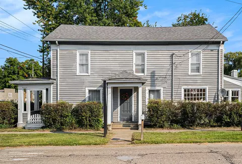 102 W Maple St, Byron, MI 48418