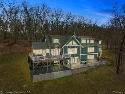 5535 E Pleasant View Trl, Branch, MI 49405