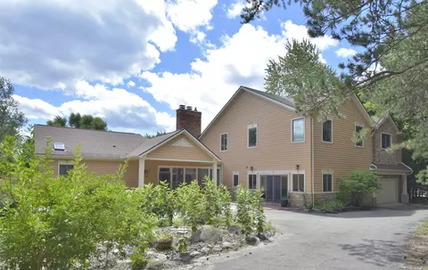 1615 Dutton Rd, Rochester Hills, MI 48306