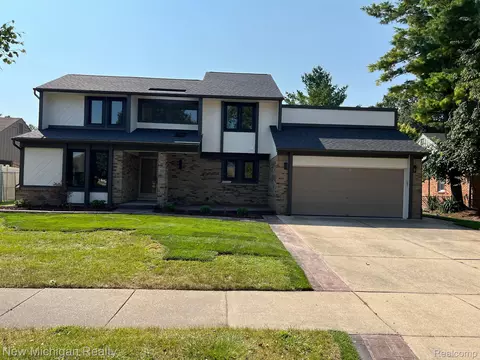 1262 Judy Dr, Troy, MI 48083