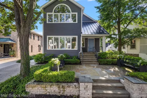 836 Purdy St, Birmingham, MI 48009