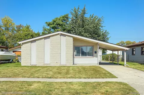 20141 Electra St, Clinton Township, MI 48035