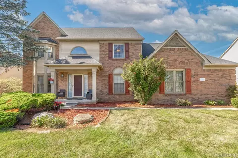 46856 Glengarry Blvd, Canton, MI 48188