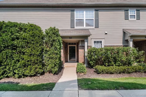 311 Wright St, Wixom, MI 48393