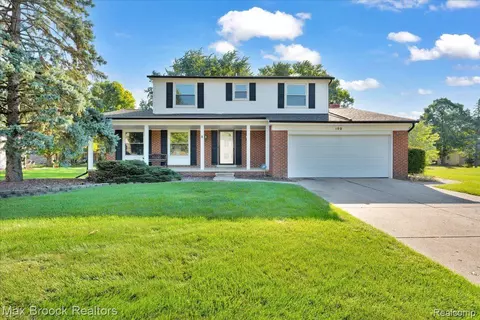 102 Hampshire Dr, Troy, MI 48085