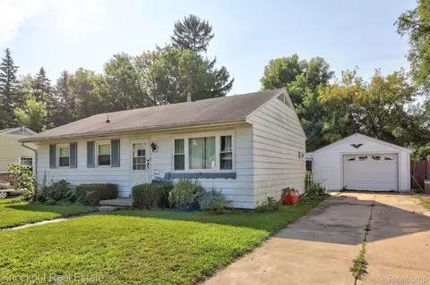 2323 Witters St, Saginaw, MI 48602
