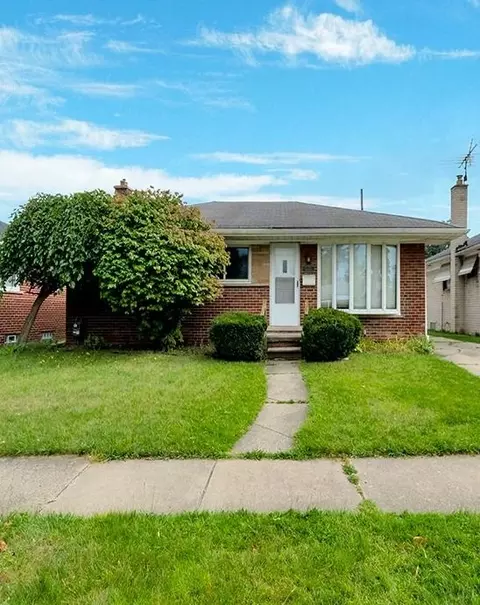 26821 W Davison, Redford, MI 48239