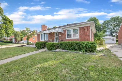 200 Kingsbury Ave, Dearborn, MI 48128