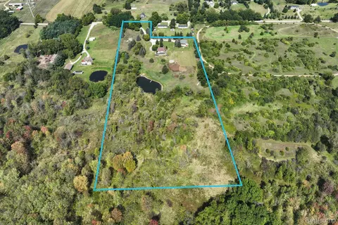 4813 Burgess Rd, Putnam, MI 48169