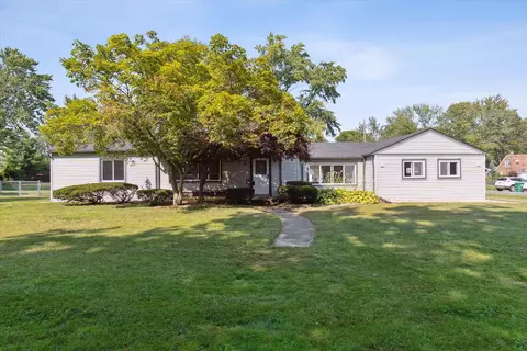32114 Rosslyn Ave, Garden City, MI 48135