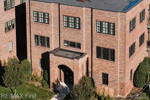 916 W 11 Mile Rd Unit 1 Rd #BLDG 1, Royal Oak, MI 48067