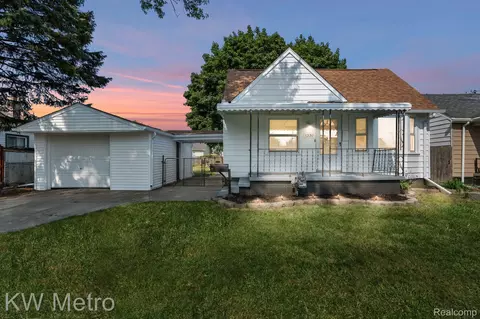 1330 Empire Ave, Lincoln Park, MI 48146