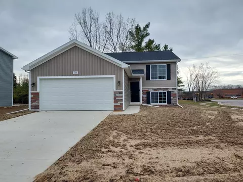710 Natalia Dr, Davison, MI 48423