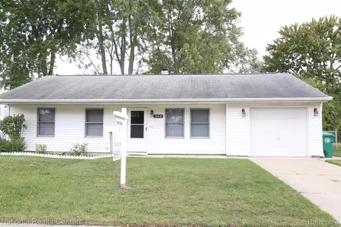 362 Lytle Pl, Garden City, MI 48135