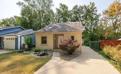 5727 Prentis Rd, Waterford, MI 48327