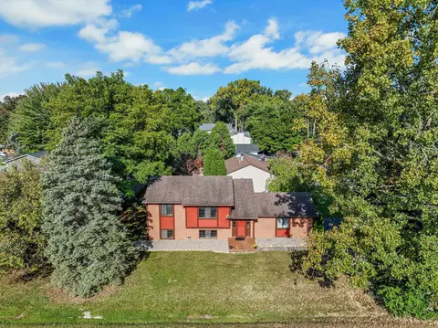 4677 Medina Ave, Waterford, MI 48327