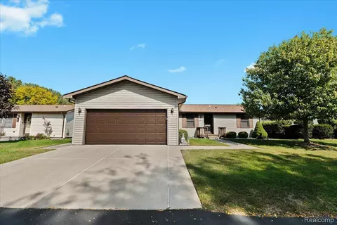 38572 Deer Creek Blvd, Westland, MI 48185