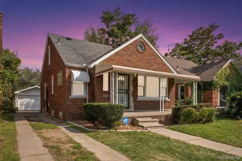 19724 Barlow St, Detroit, MI 48205