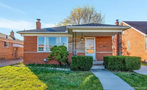 8150 Marian St, Warren, MI 48093