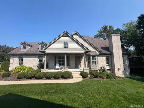 7554 Woodwind Ct, Genoa, MI 48116