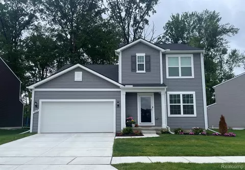 9263 Hemlock Ln, Lima, MI 48130