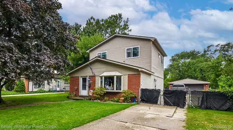 27539 Demrick St, Roseville, MI 48066