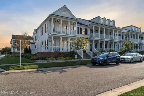 50403 Monroe St, Canton, MI 48188