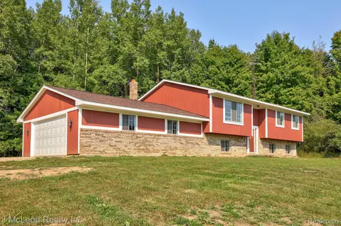3101 Phelps Lake Rd, Dayton, MI 48744