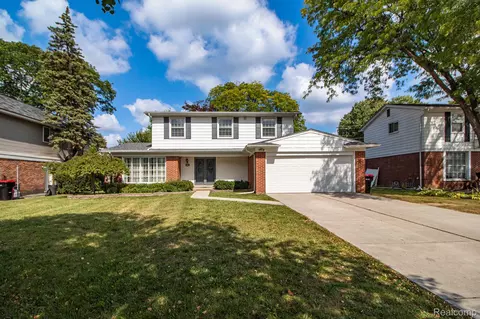 21310 Glenmorra St, Southfield, MI 48076