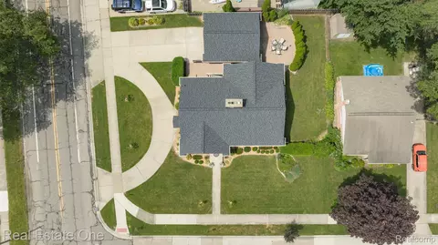 1005 Fernwood Rd, Royal Oak, MI 48067