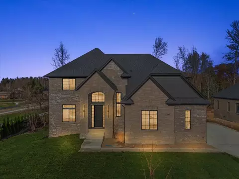 11659 Encore Crt Ct, Shelby Township, MI 48315