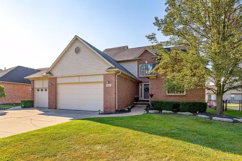 36130 Monroe St, New Baltimore, MI 48047