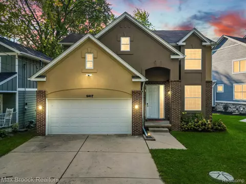 9467 Boncrest St, Commerce, MI 48382