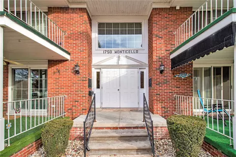 1750 Monticello St #6, Trenton, MI 48183