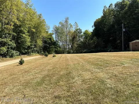 4630 Silvernail Rd, Wells, MI 48723