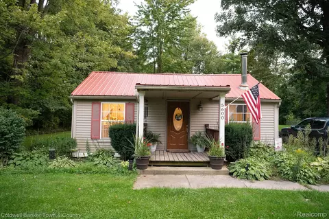 5600 Golf Club Rd, Genoa, MI 48843