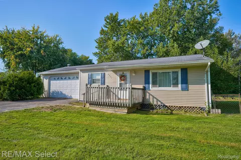2071 E Dodge Rd, Thetford, MI 48420