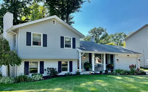 4245 Surrey Ln, Fort Gratiot, MI 48059