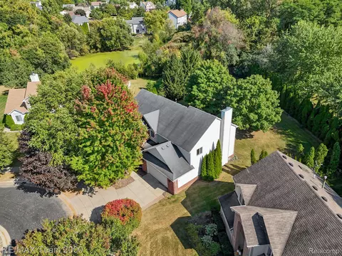 2863 Greenlawn Ave, Commerce, MI 48382
