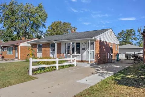 32722 Parkwood St, Westland, MI 48186