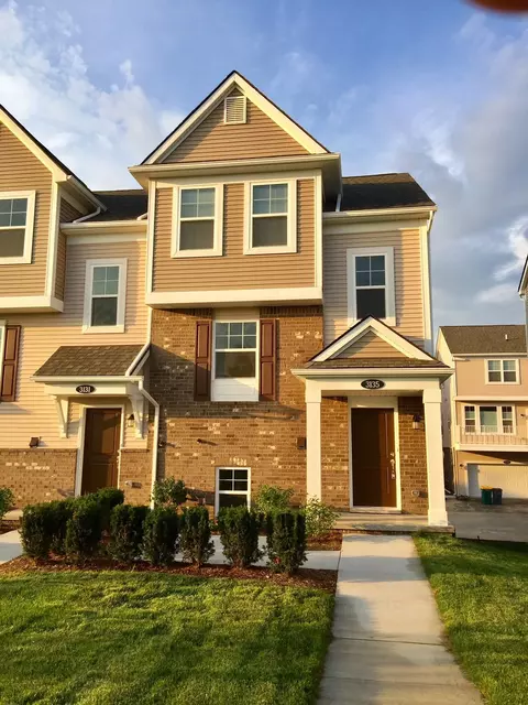 3135 Chambers W, Wixom, MI 48393
