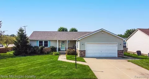21796 Brookside North Dr, Macomb, MI 48044