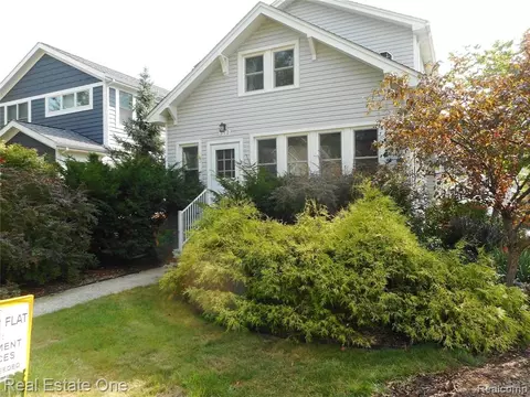 312 N Harvey St, Plymouth, MI 48170