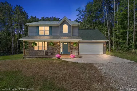3301 Pine Blf, Oregon, MI 48421