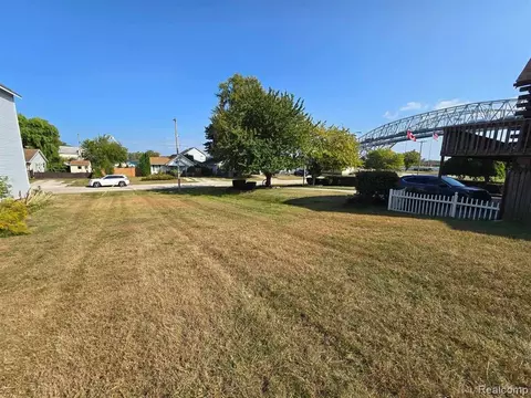 Vl Armour Street, Port Huron, MI 48060