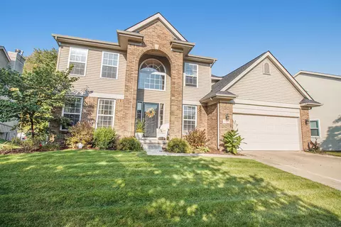 3052 Stillriver Dr, Genoa, MI 48843